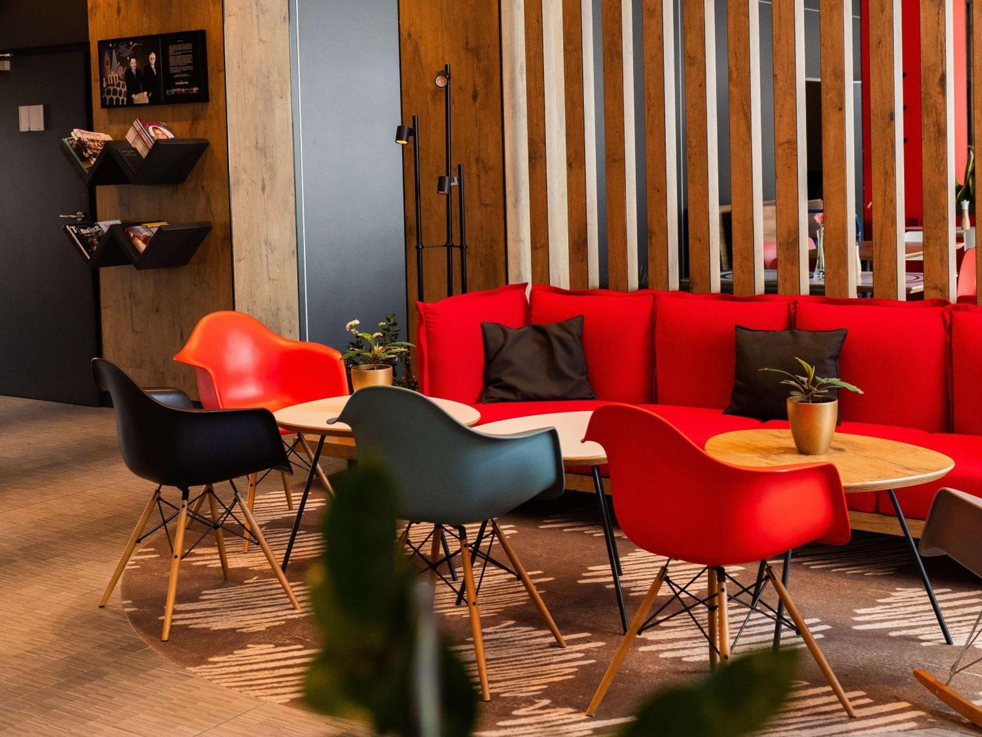 Hotel Ibis Poznan Polnoc Suchy Las Exterior foto