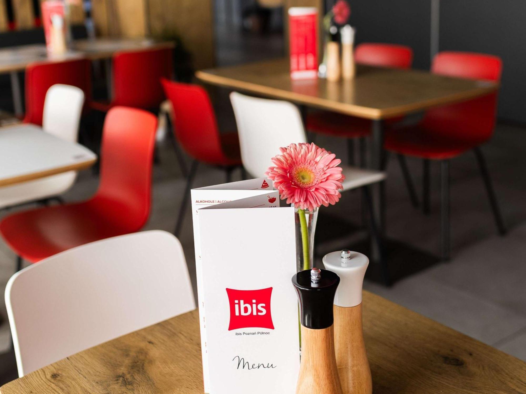 Hotel Ibis Poznan Polnoc Suchy Las Exterior foto
