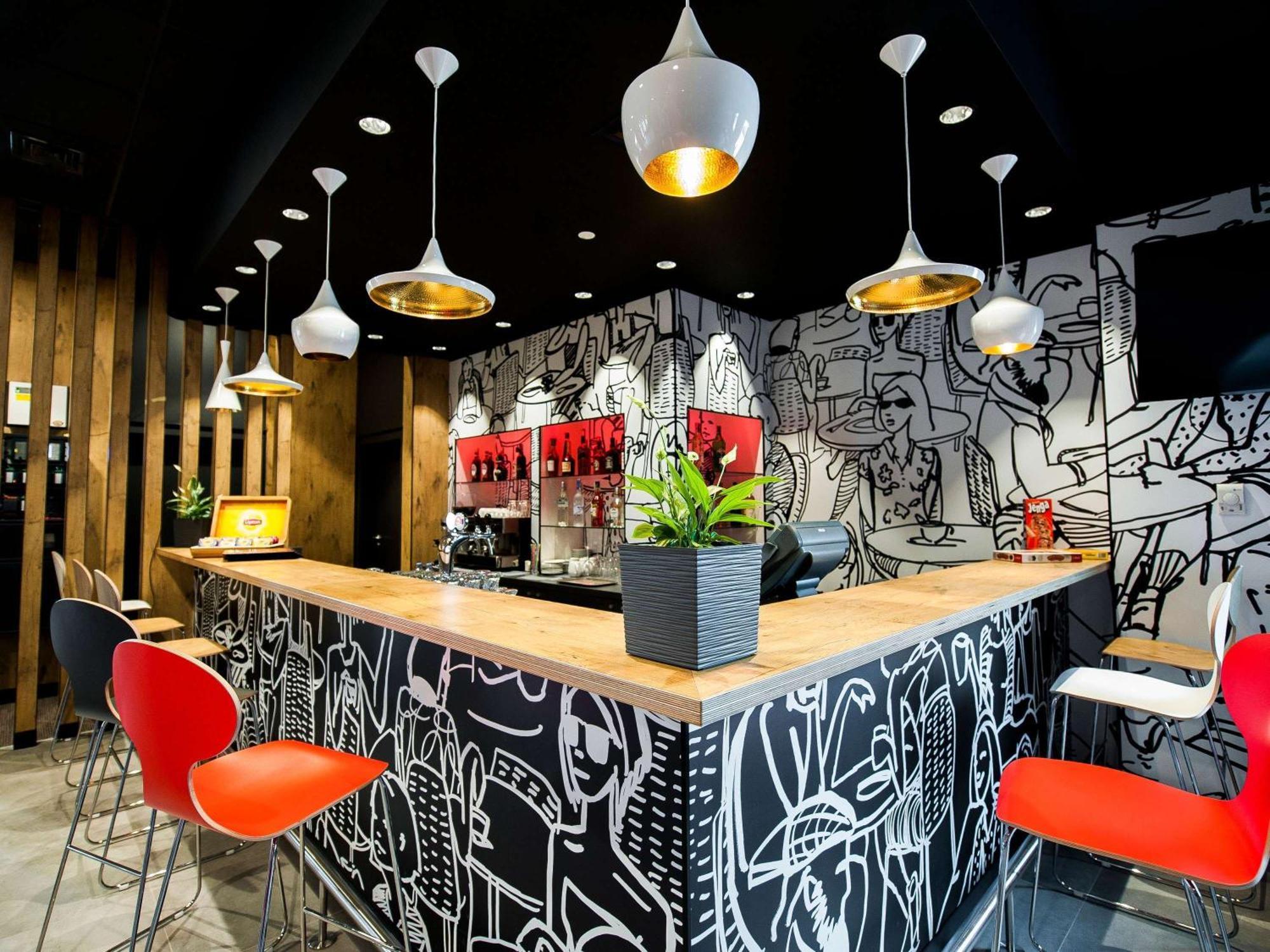 Hotel Ibis Poznan Polnoc Suchy Las Exterior foto